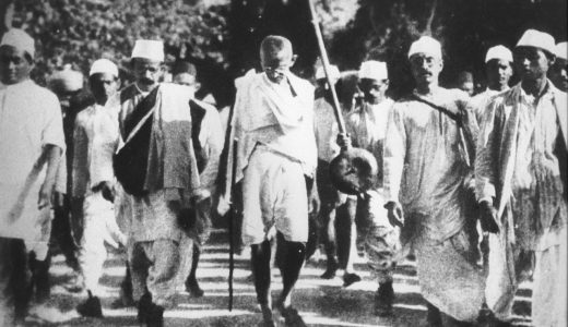 インドの民族運動 ─ 理由・ガンディー・指導者・イギリス・インド統治・非暴力抵抗・塩の行進【世界史】